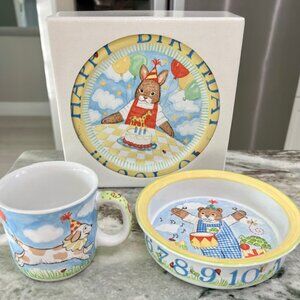 Kelly B Rightsell Designs Children's Set Plate Bowl 2 Handled Mug New In Box